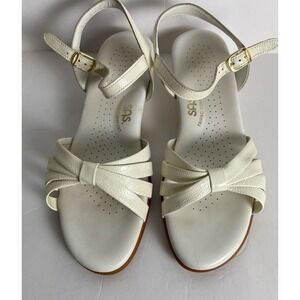 SAS Sandals Women's Size 8.5 M White Twisted Leather Adjustable Ankle Strap